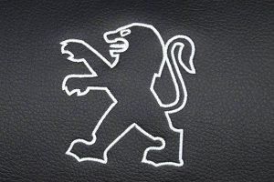Borduring Logo Peugeot Wit Stiksel