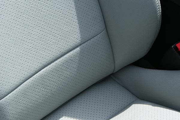 Mazda MX5 Alba eco-leather Titaniumgrijs Detail